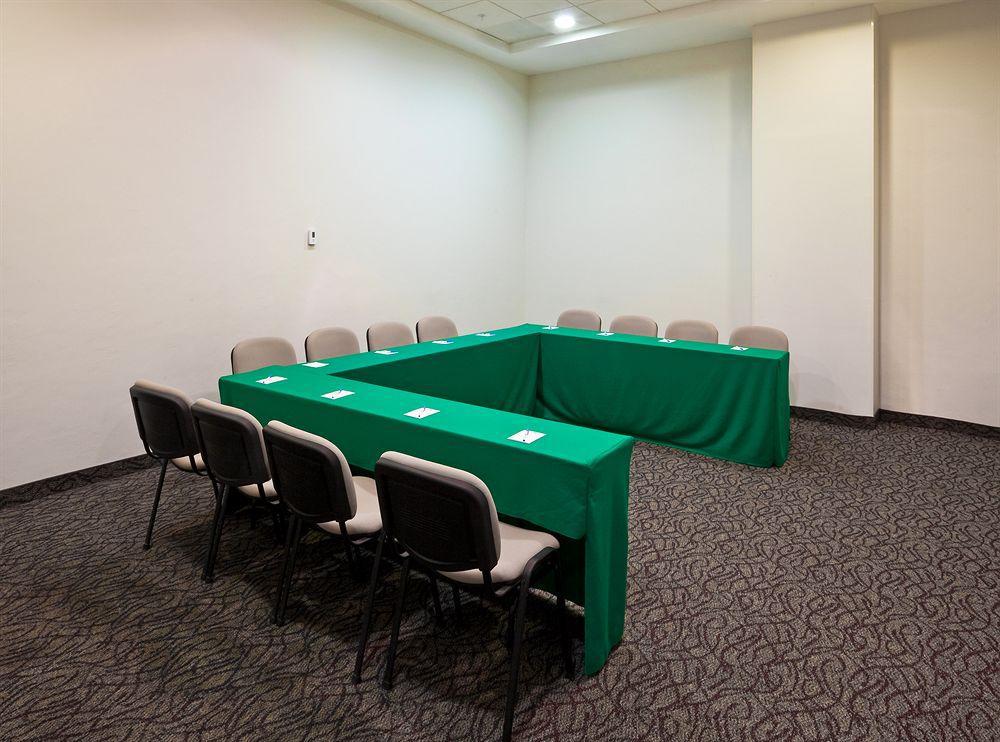 Holiday Inn Express Guadalajara Iteso By Ihg Zapopan Facilities photo
